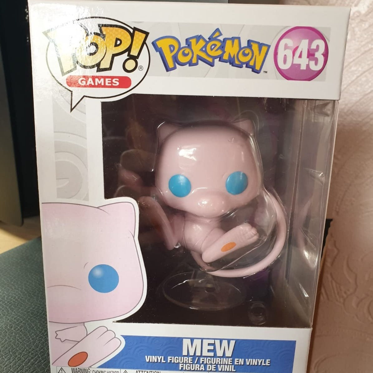 Funko Pop - Pokemon Charizard #843 and Mew #643