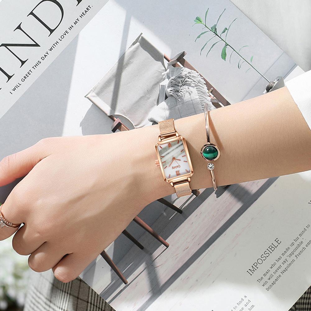 Women's Casual Watch with Bracelet