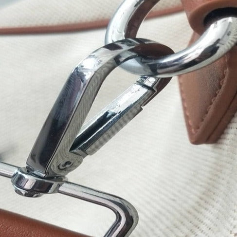 Bolsa de ombro temática Mickey: uma jornada pelo mundo