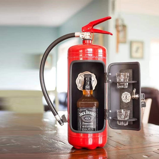 Expositor de bebidas em formato de extintor de incêndio